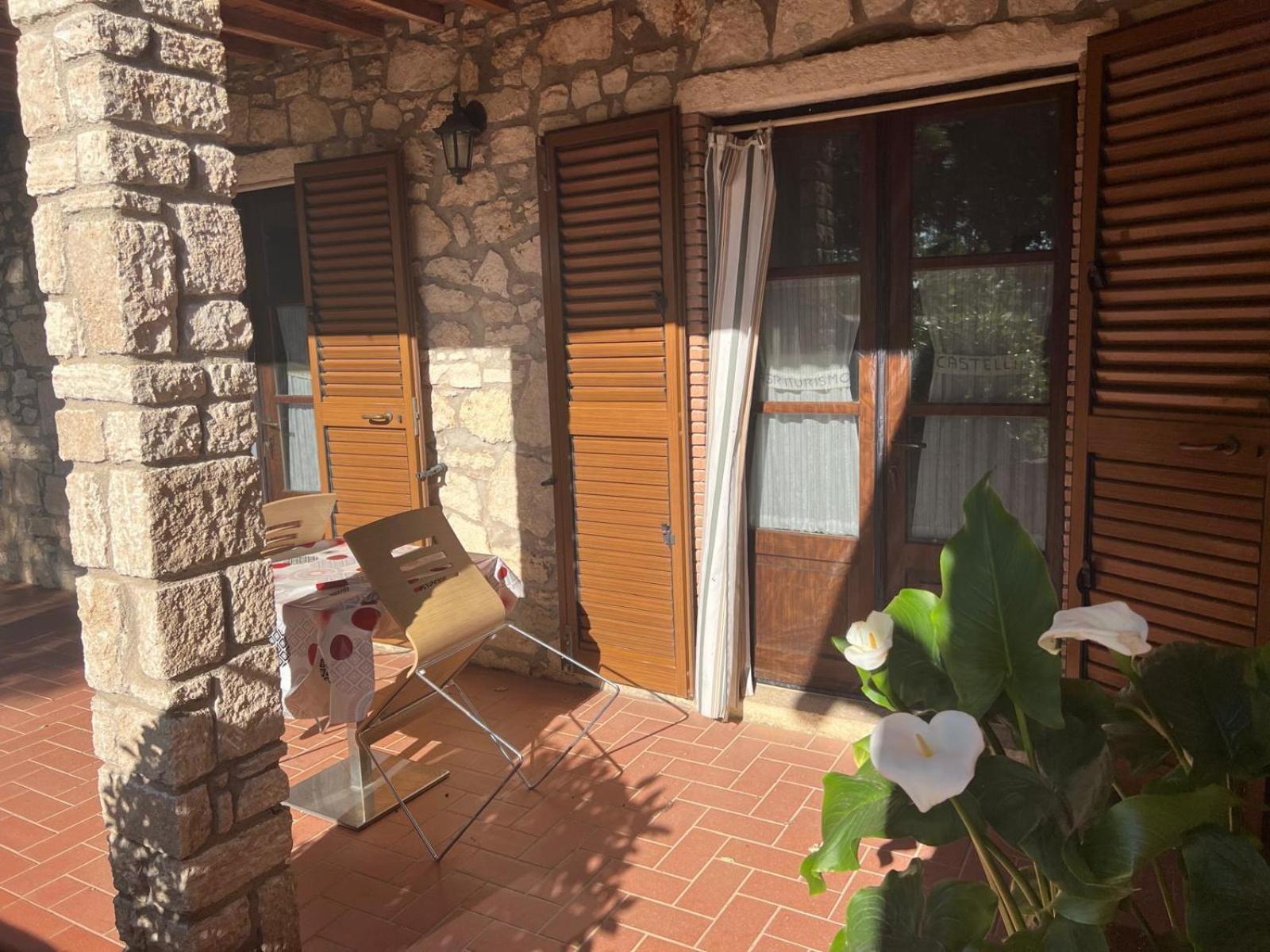 Agriturismo La Castellina Saturnia Exterior foto